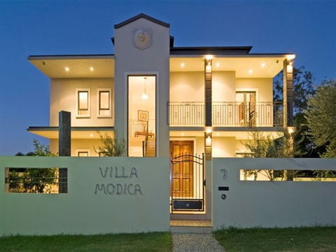 Villa Modica - VIC Tourism 0