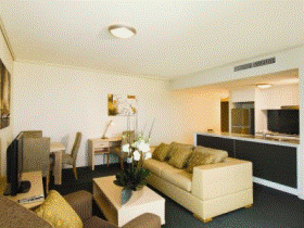 Oaks Festival Towers - thumb 2