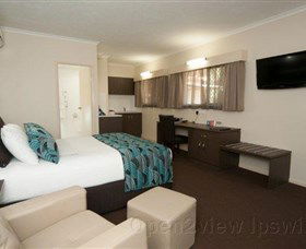 Comfort Inn And Suites Robertson Gardens - VIC Tourism 1