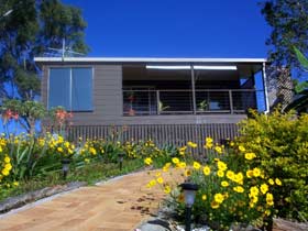 Peel Island QLD VIC Tourism