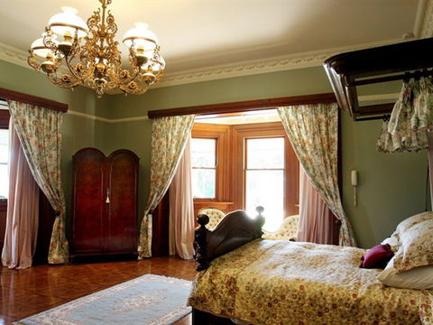 Beaumont House And Lodge - VIC Tourism 0