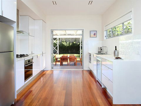 Corporate Beach House - VIC Tourism 1