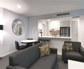 Meriton Suites Zetland - VIC Tourism 3