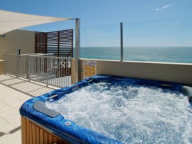 On The Beach Resort Bribie Island - VIC Tourism 1