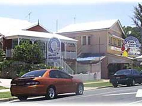 Pelicans Nestle Inn - VIC Tourism 0