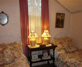 Rossmore Cottage - VIC Tourism 2