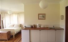Avalon River Retreat - VIC Tourism 3