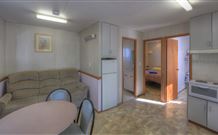 Highway Tourist Village And Caravan Park - VIC Tourism 1