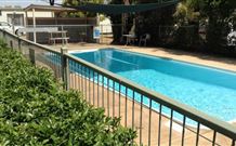 Horseshoe Motor Village - VIC Tourism 1