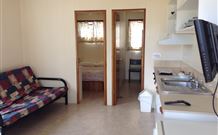 Horseshoe Motor Village - VIC Tourism 5