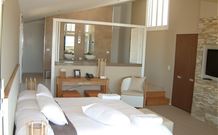 Caves Beachside Hotel - Caves Beach - VIC Tourism 0