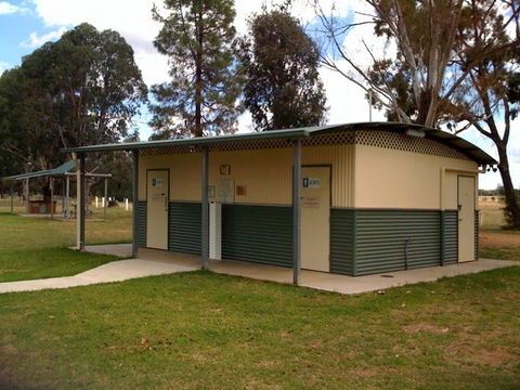 Pumphouse Camping Ground - VIC Tourism 0