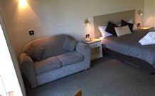 Hamilton's Townhouse Motel - Queanbeyan - VIC Tourism 4
