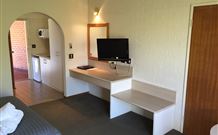 Hamilton's Townhouse Motel - Queanbeyan - VIC Tourism 5