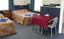 High Mountains Motor Inn - VIC Tourism 4