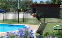 Motel Meneres - VIC Tourism 1