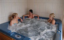 Motel Meneres - VIC Tourism 4