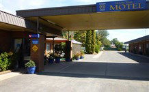 Nicholas Royal Motel - Hay - VIC Tourism 0