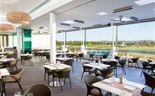 Pullman Magenta Shores Resort - The Entrance - VIC Tourism 6