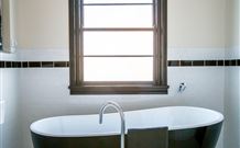 The Commercial Boutique Hotel - Tenterfield - VIC Tourism 5