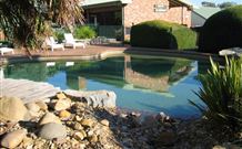 Thunderbird Motel - Yass - VIC Tourism 0