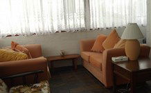 White Manor Motel - Cooma - VIC Tourism 0