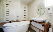 Willows Motel Goulburn - Goulburn - VIC Tourism 0