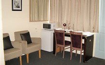 Warren Motor Inn - Warren - VIC Tourism 1