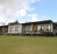 Bumblebrook Farm Motel - VIC Tourism