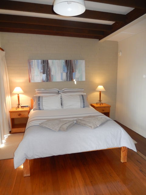 Bumblebrook Farm Motel - VIC Tourism 3