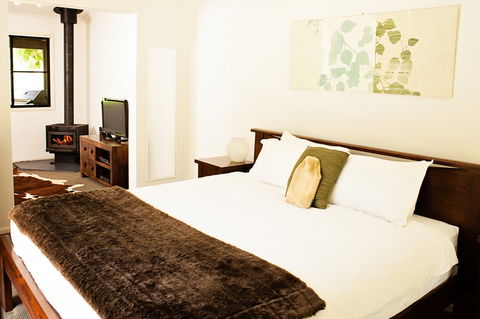 Mystwood Retreats - VIC Tourism 0