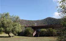 Hunter Valley Macadamia Lodge - VIC Tourism 4