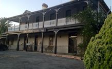 The Old Bridge Inn - VIC Tourism 0
