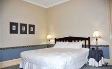 Jindera Hotel Motel - VIC Tourism 0