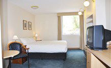 Jindera Hotel Motel - VIC Tourism 4