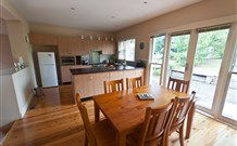 Bromyard Cottage - VIC Tourism 0