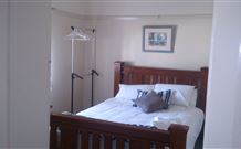 Clyde Cottage - VIC Tourism 0