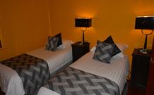 Exchange Hotel Binnaway - VIC Tourism 2