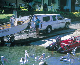 Hyams Beach Bungalows - VIC Tourism 0