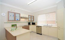 Marengo Chalet - VIC Tourism 0