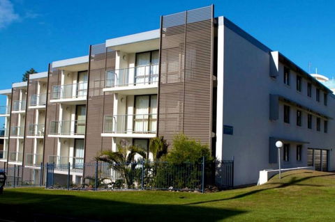 Merrima Court Holiday Apartments - VIC Tourism 4