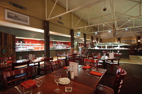 Ayers Rock - Outback Pioneer Lodge - VIC Tourism 7