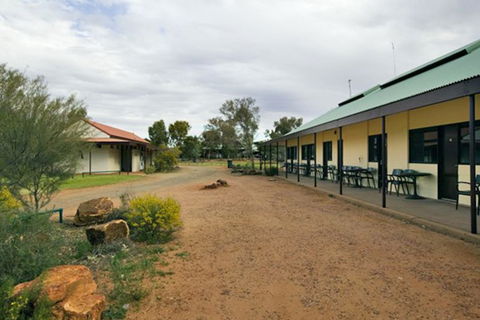 Kings Canyon Holiday Park - VIC Tourism 0