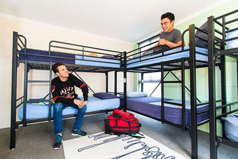 Stradbroke Island YHA - VIC Tourism 6