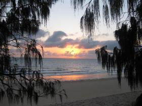 Shoreline Apartments Woodgate Beach - VIC Tourism 1