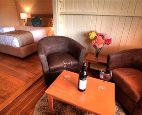 Apple Blossom Cottage - VIC Tourism 0
