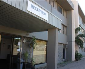 Gladstone Reef Hotel Motel - VIC Tourism 1