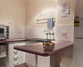Hi-Way Units Motel - VIC Tourism 0