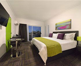 Potter's Oceanside Motel - VIC Tourism 3