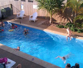 Yeppoon Surfside Motel - VIC Tourism 1